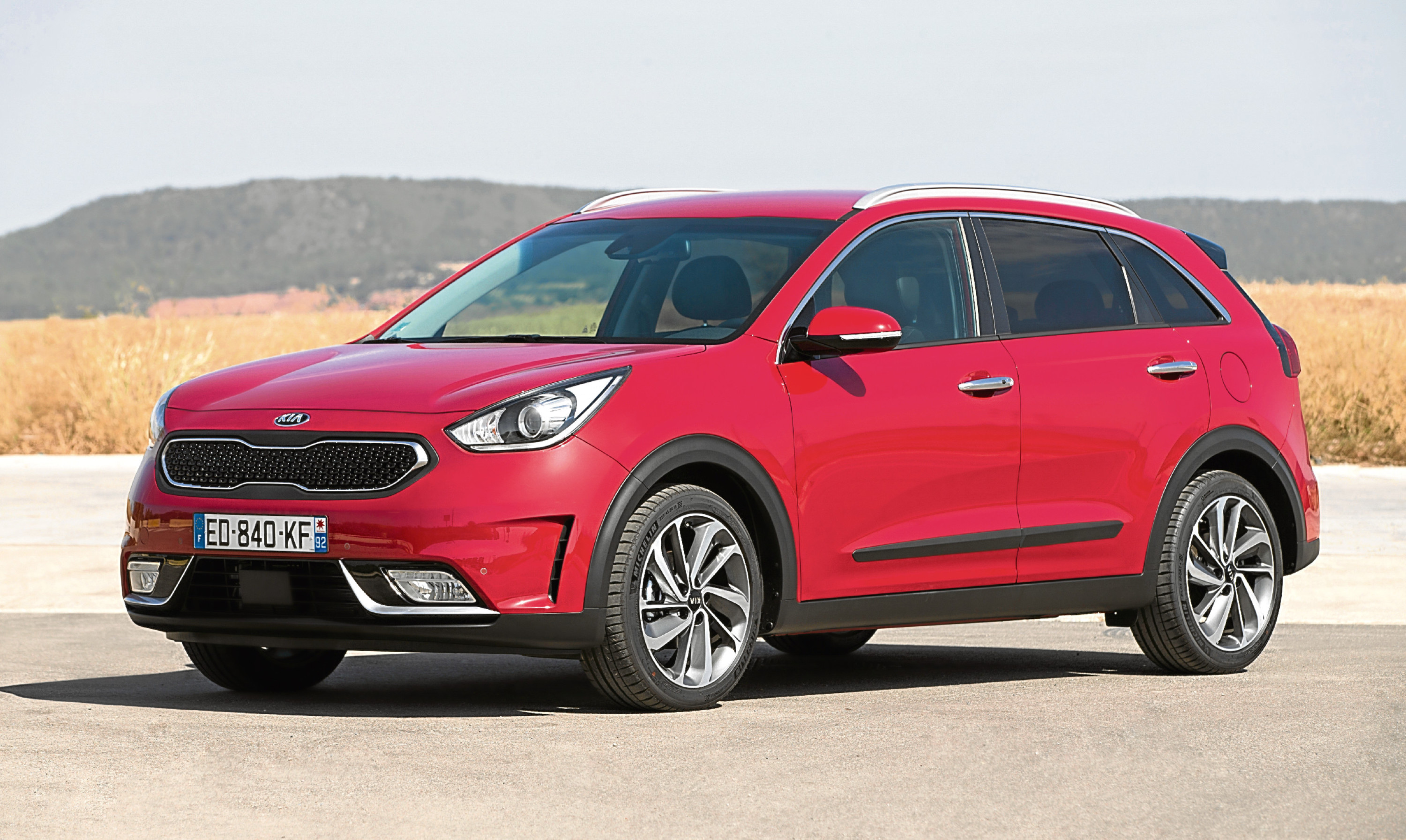 Kia releases new hybrid crossover The Courier