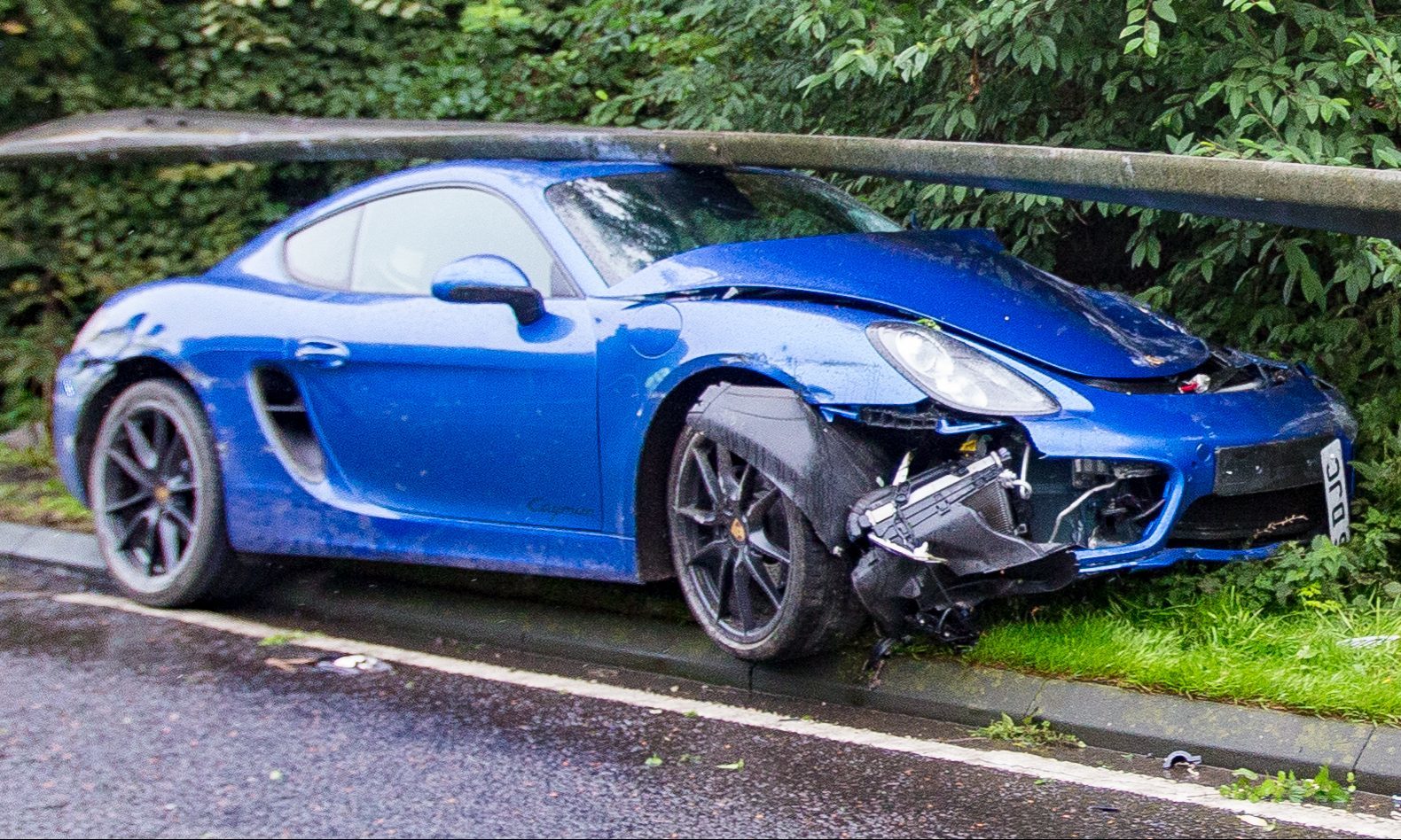Sports Car Lodged Under Crash Barrier Near Tay Road Bridge The Courier
