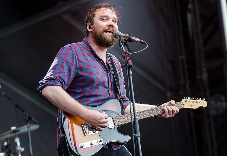Music preview: Why indie folk rocker Scott Hutchison won't act like a ...