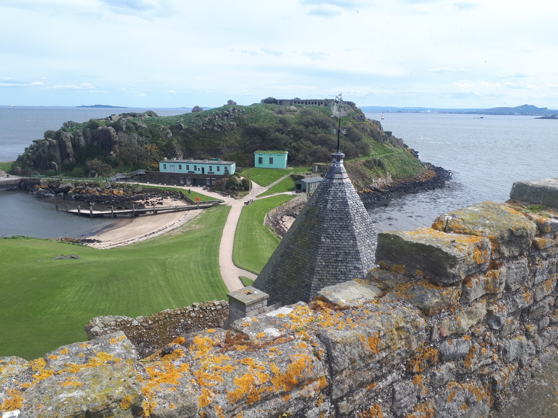 boat trips inchcolm island edinburgh