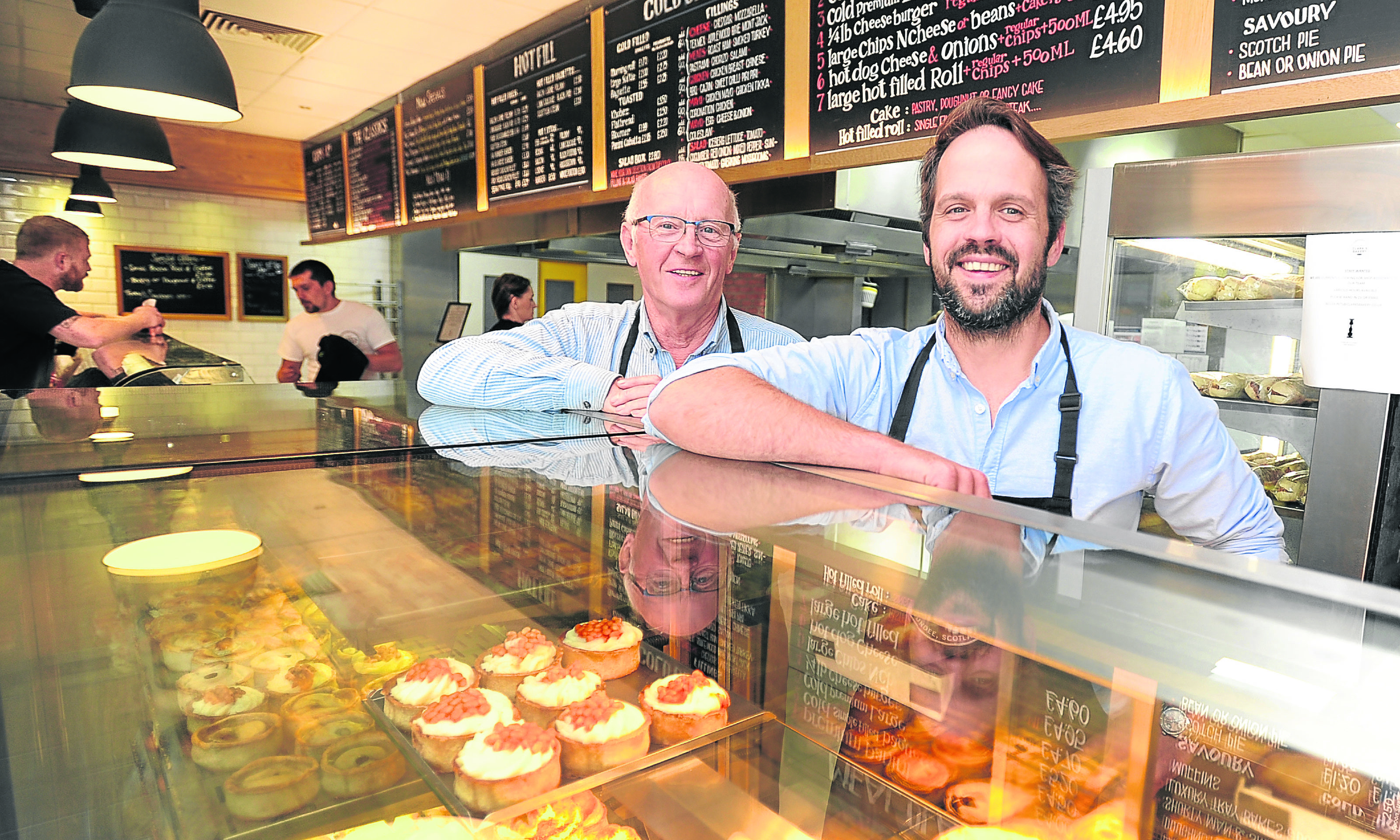 grind verlegen Adolescent Famous Dundee bakery Clark's to open first Angus shop with special pies on  the menu