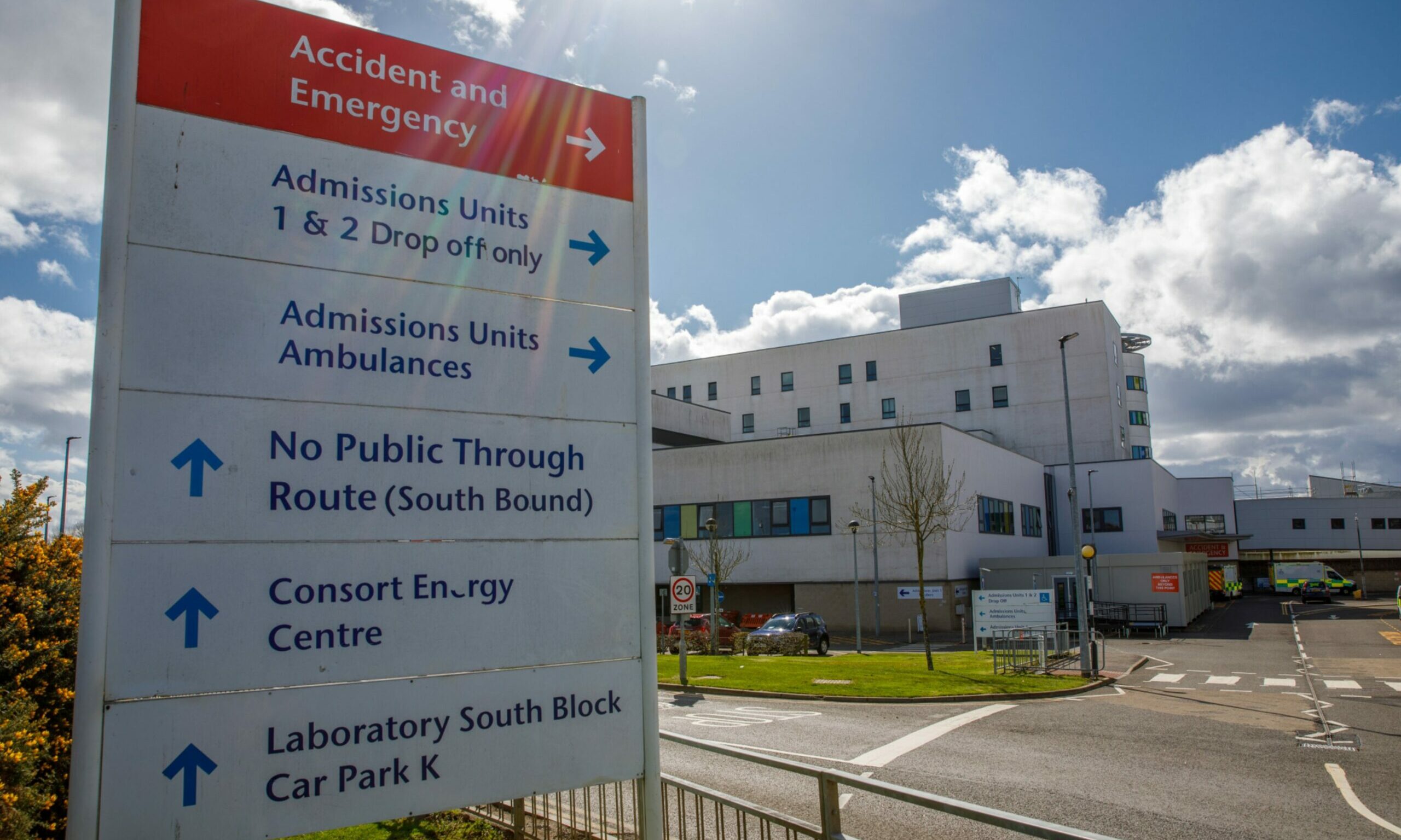 Kirkcaldy: Elective surgeries postponed at Victoria Hospital