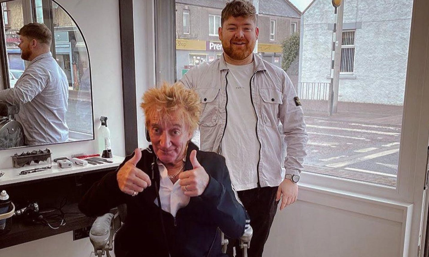 Visitors at Methil for 'Rod Stewart' after April Fool's gag