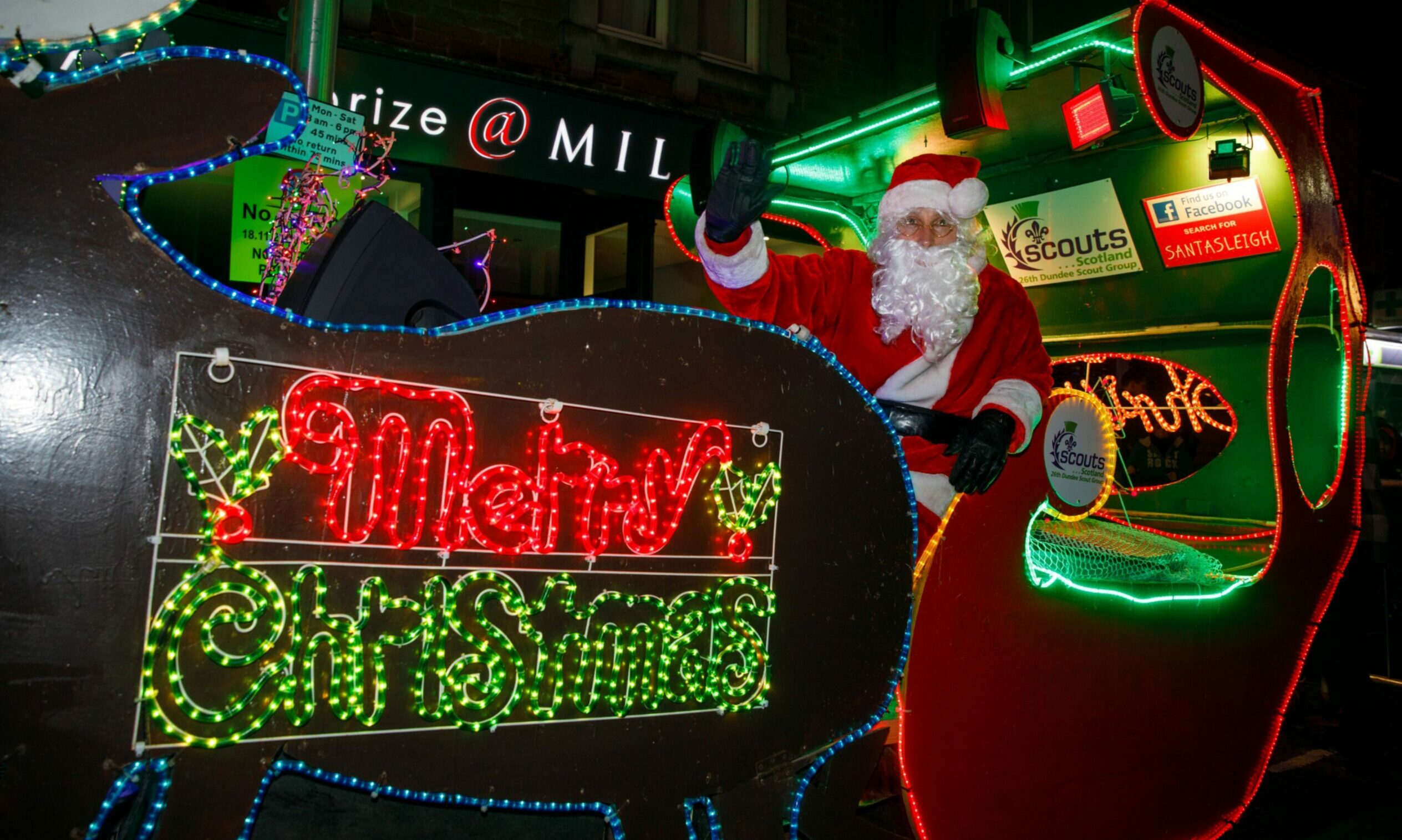 Ferry Merry Christmas Broughty buzzing as town enjoys festive switchon